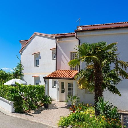 Apartments By The Sea Njivice, Krk - 5296 外观 照片