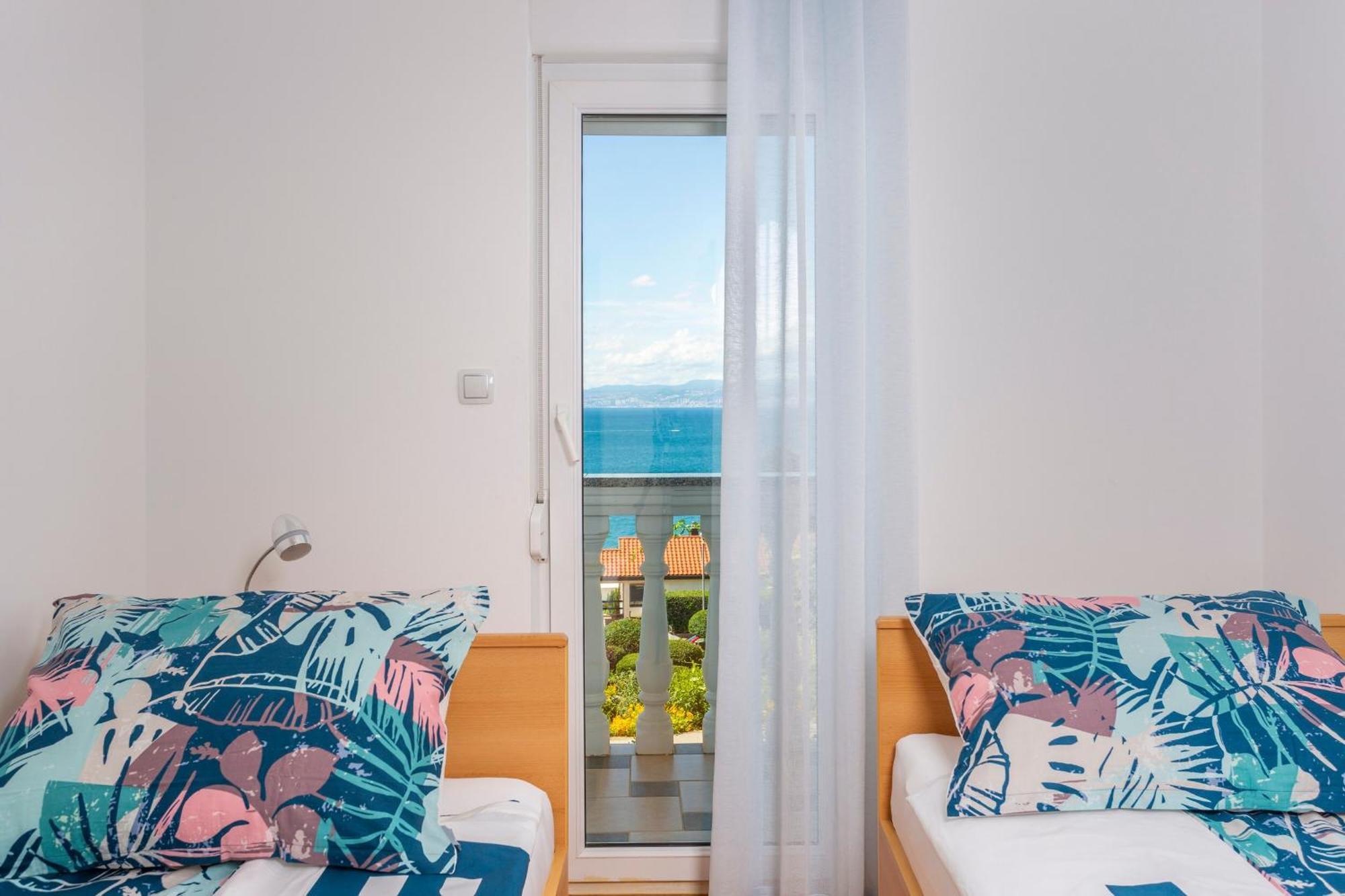Apartments By The Sea Njivice, Krk - 5296 客房 照片