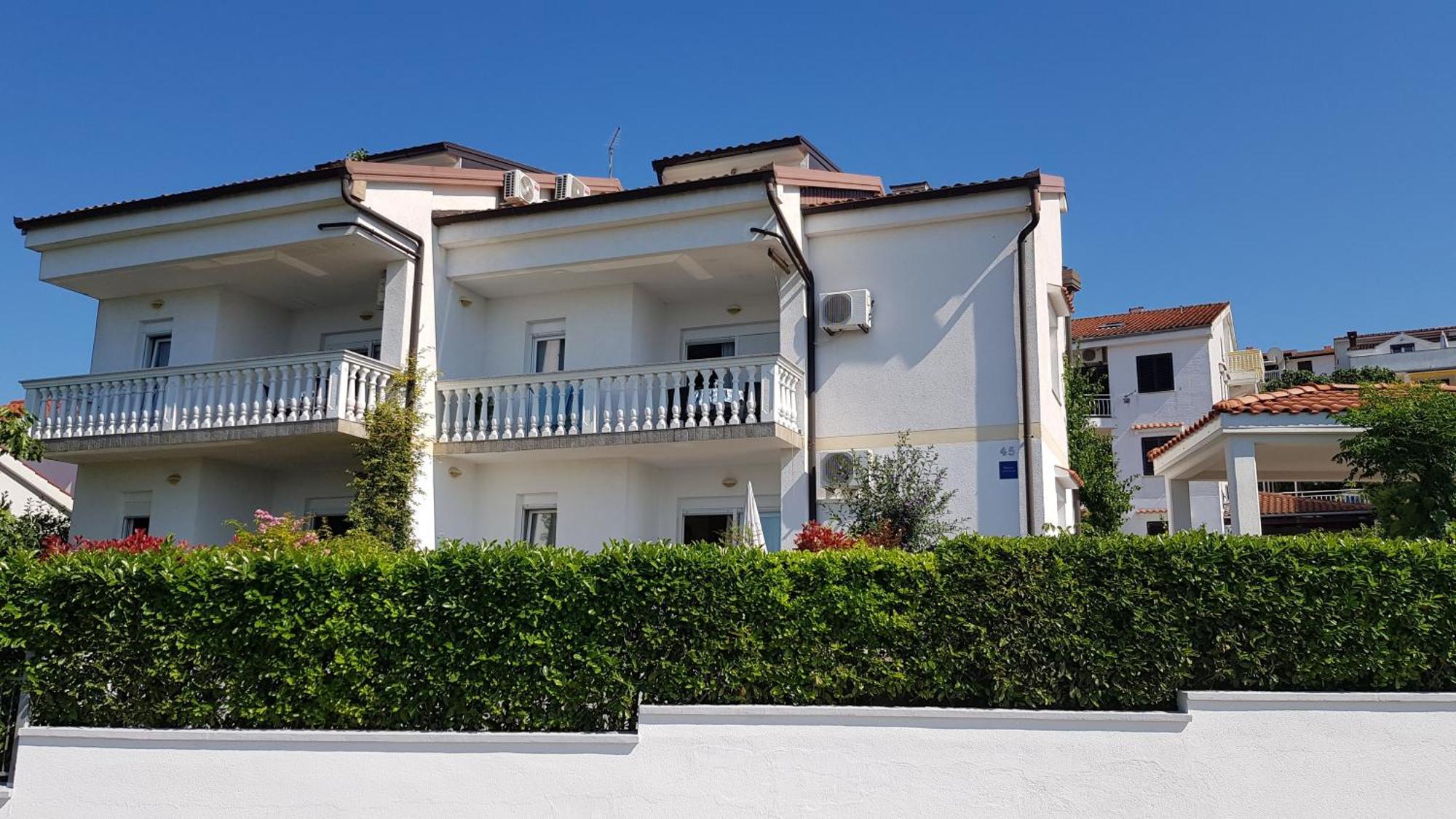 Apartments By The Sea Njivice, Krk - 5296 外观 照片